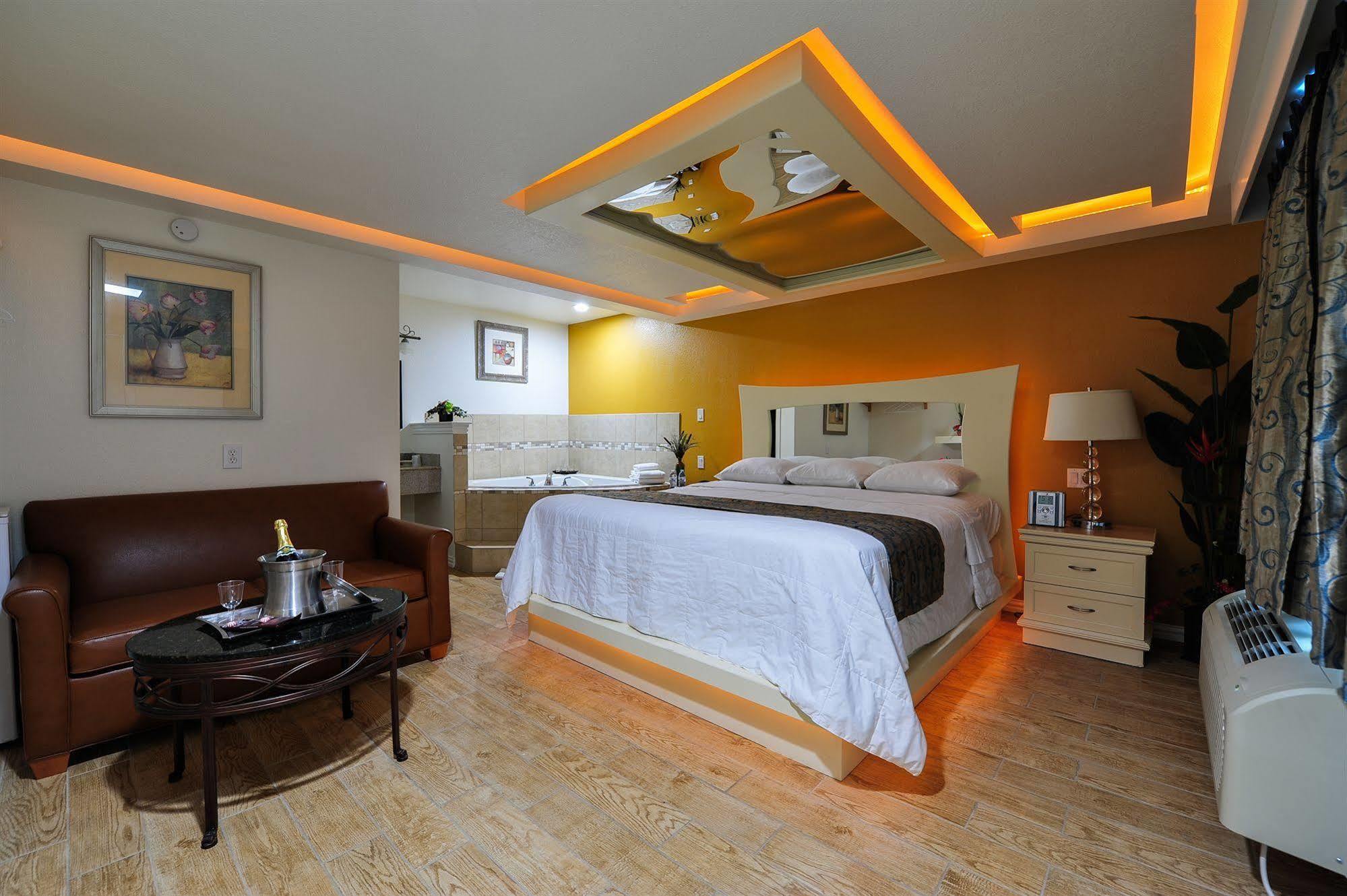 דאלאס Romantic Inn & Suites מראה חיצוני תמונה